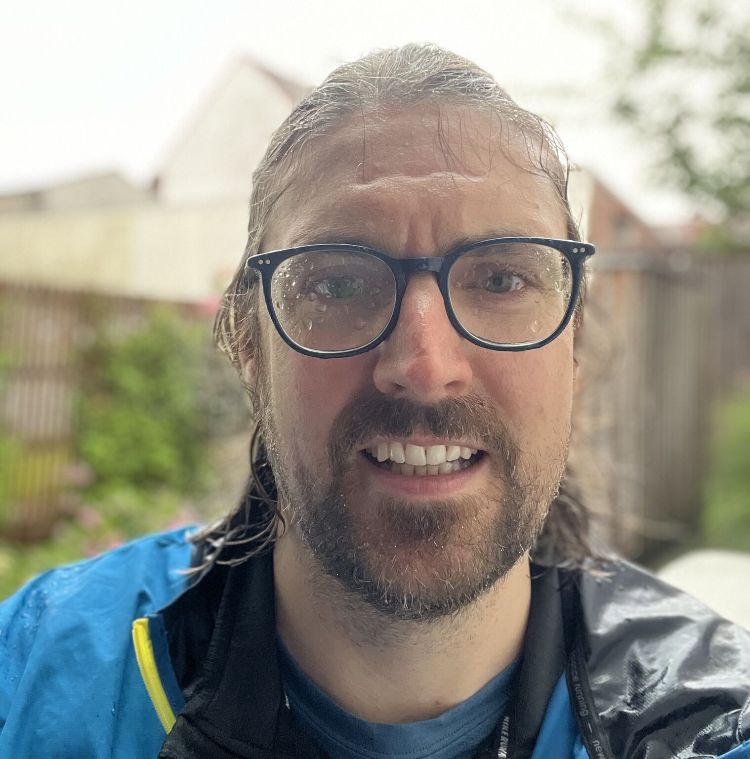 Stefan running in the rain